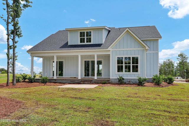 1101 Crown Pointe Drive, Hampstead, NC 28443