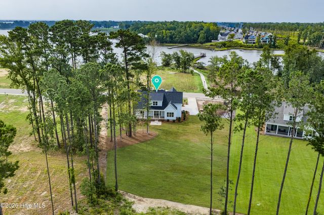 1101 Crown Pointe Drive, Hampstead, NC 28443