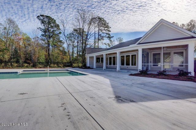 1101 Crown Pointe Drive, Hampstead, NC 28443