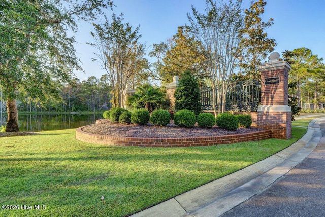 1101 Crown Pointe Drive, Hampstead, NC 28443
