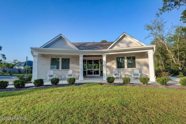 1101 Crown Pointe Drive, Hampstead, NC 28443