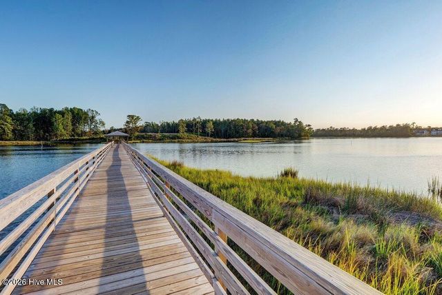 1101 Crown Pointe Drive, Hampstead, NC 28443