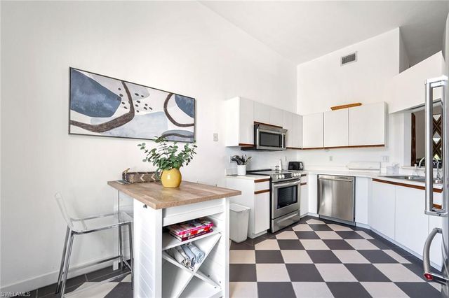 577 Beachwalk CIR R203, Naples, FL 34108