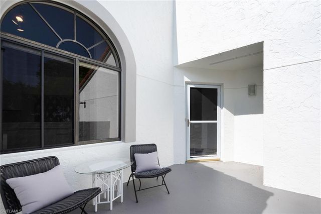 577 Beachwalk CIR R203, Naples, FL 34108