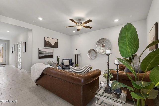 15220 Expectation Avenue, El Paso, TX 79938