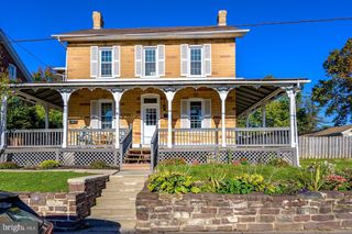 23 & 25 W WALNUT ST, Souderton, PA 18964