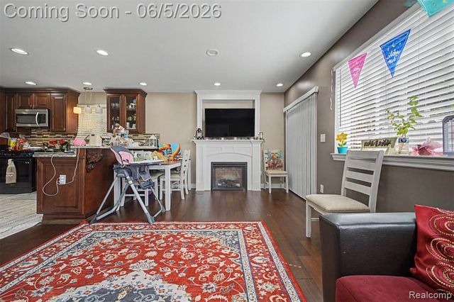 5524 Maple Street, Dearborn, MI 48126