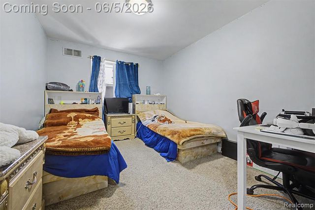 5524 Maple Street, Dearborn, MI 48126