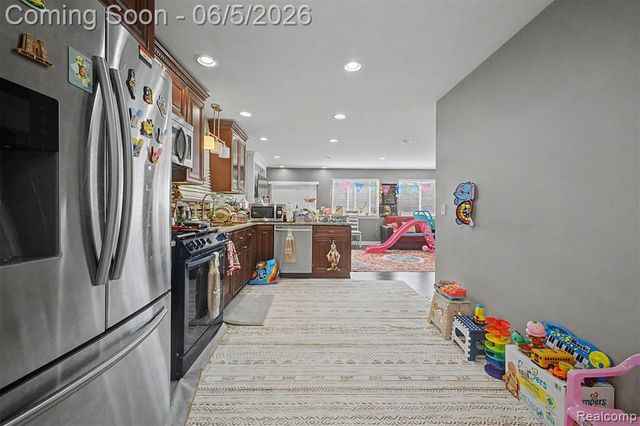 5524 Maple Street, Dearborn, MI 48126