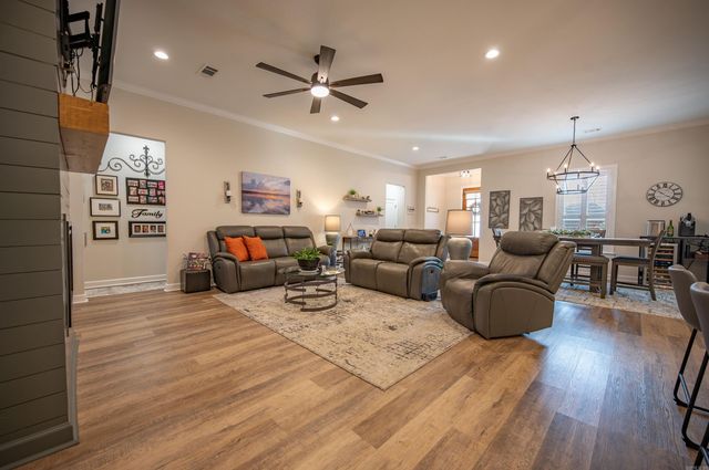 861 Oak Forest Circle, Sherwood, AR 72120