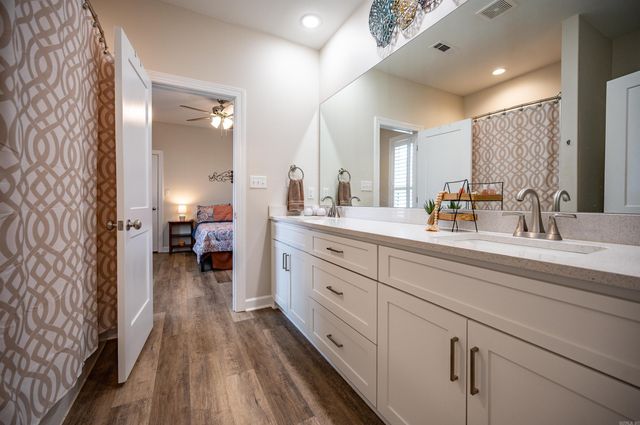 861 Oak Forest Circle, Sherwood, AR 72120