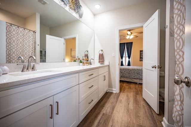 861 Oak Forest Circle, Sherwood, AR 72120