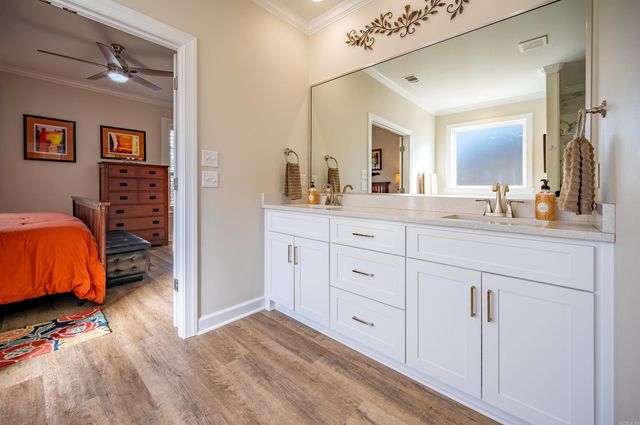 861 Oak Forest Circle, Sherwood, AR 72120