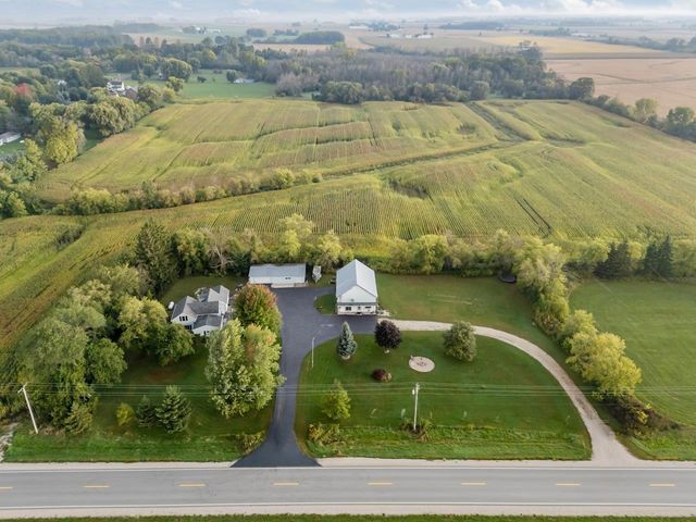 W7759 COUNTY RD N, Van Dyne, WI 54979