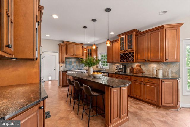 7492 DEVON LN, Manassas, VA 20112