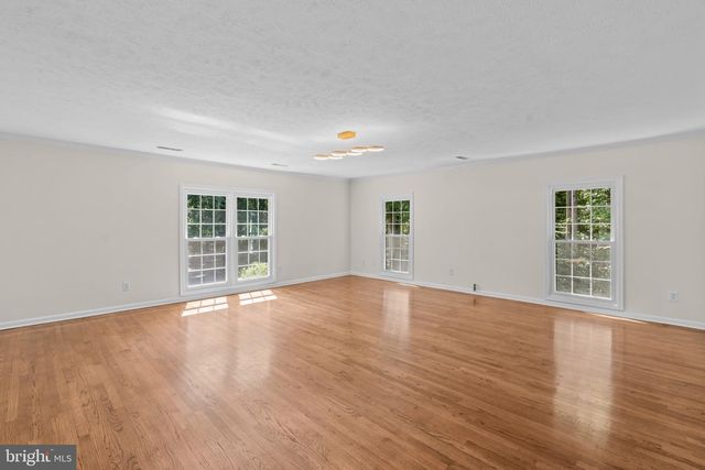 7492 DEVON LN, Manassas, VA 20112