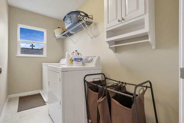 180 Cherrytree Lane, Commercial Point, OH 43116