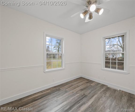 9083 Pittsfield Street, Commerce Twp, MI 48382