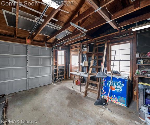 9083 Pittsfield Street, Commerce Twp, MI 48382