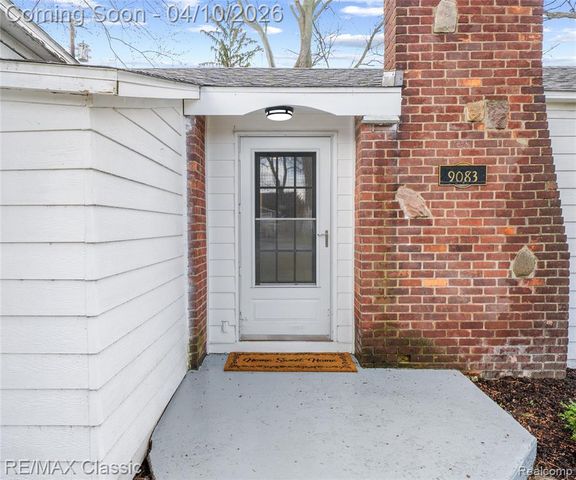 9083 Pittsfield Street, Commerce Twp, MI 48382