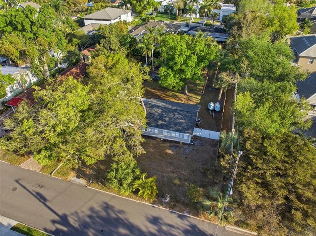 1891 PROSPECT STREET, Sarasota, FL 34239