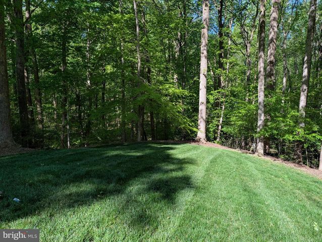 216 WALNUT CREEK RD, Huntingtown, MD 20639