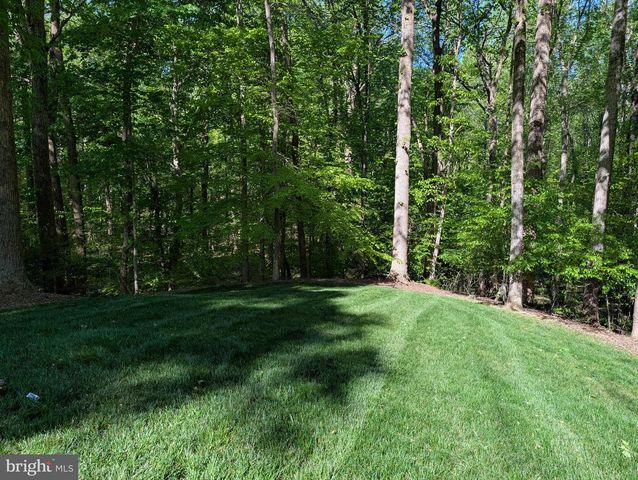 216 WALNUT CREEK RD, Huntingtown, MD 20639
