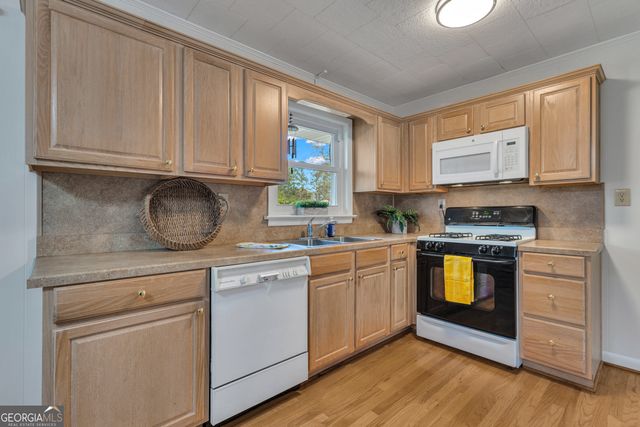 355 Circle Drive, Fayetteville, GA 30214