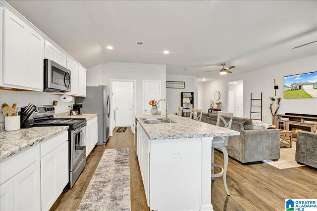 16426 NATCHEZ DRIVE, Moundville, AL 35474