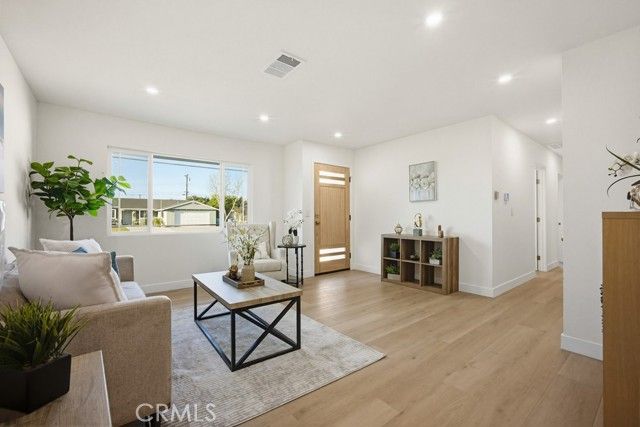 8940 Comet Circle, Westminster, CA 92683