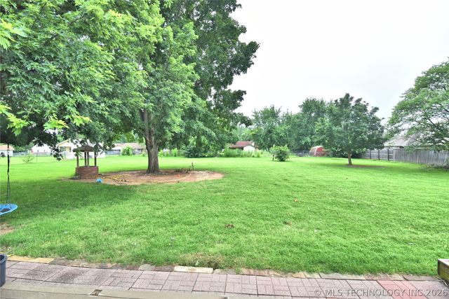 9478 E 137th Street S, Bixby, OK 74008