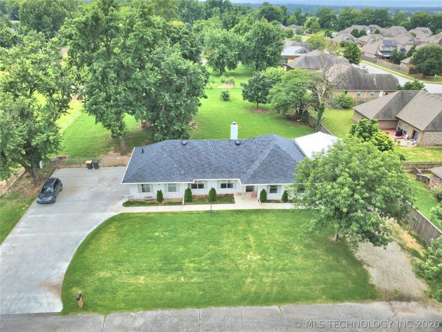 9478 E 137th Street S, Bixby, OK 74008