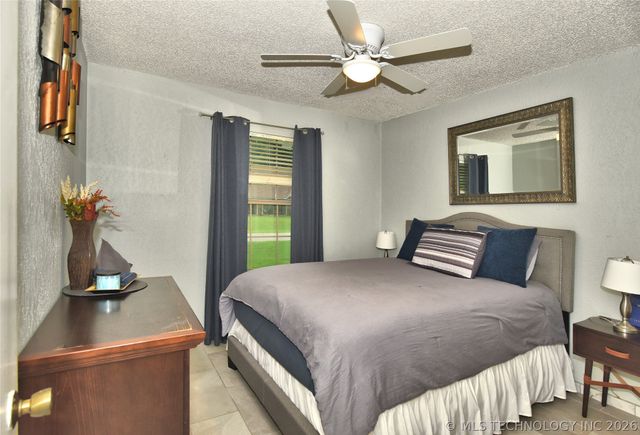 9478 E 137th Street S, Bixby, OK 74008