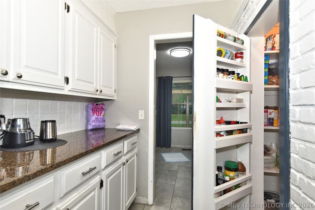 9478 E 137th Street S, Bixby, OK 74008