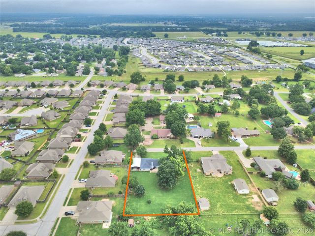 9478 E 137th Street S, Bixby, OK 74008