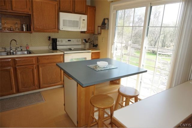 7436 Blumer Road, Clay, NY 13088