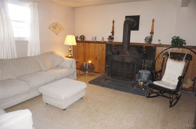 7436 Blumer Road, Clay, NY 13088