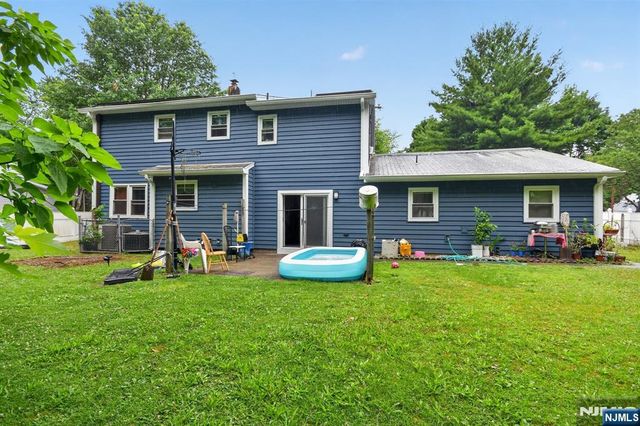 464 Tulane Court, Paramus, NJ 07652
