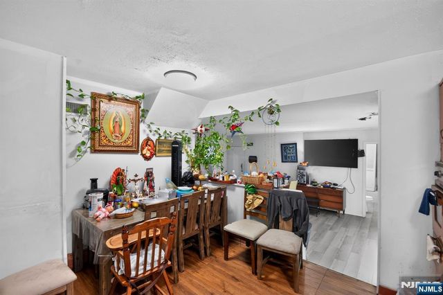 464 Tulane Court, Paramus, NJ 07652