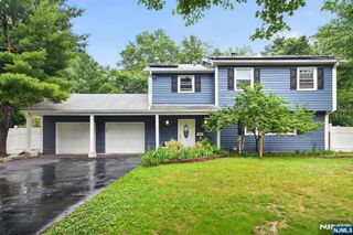 464 Tulane Court, Paramus, NJ 07652