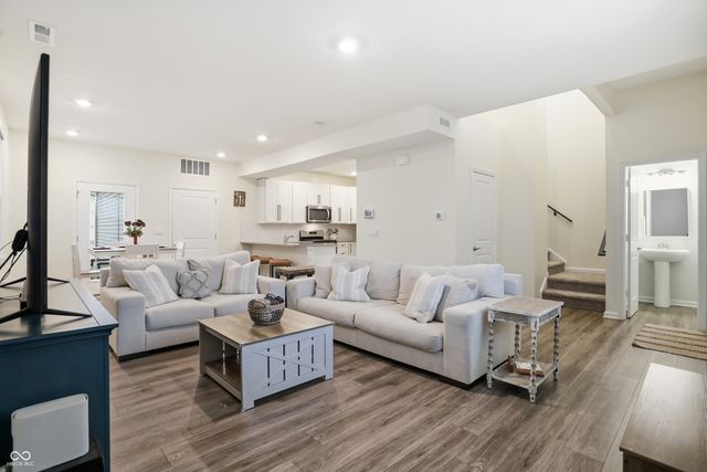 2689 Maricopa Boulevard, Whitestown, IN 46075