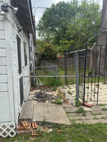 5702 Duval ST, Austin, TX 78752