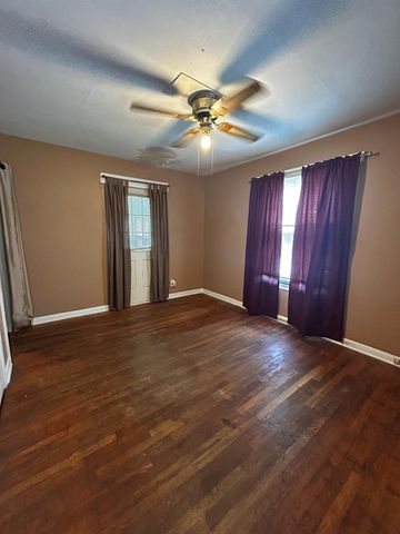 5702 Duval ST, Austin, TX 78752