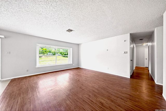 5726 TIMBER BND, San Antonio, TX 78238