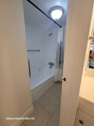 4324 NW 9th Avenue 7-2g, Deerfield Beach, FL 33064