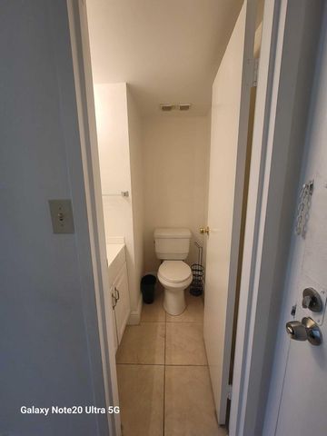 4324 NW 9th Avenue 7-2g, Deerfield Beach, FL 33064