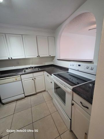 4324 NW 9th Avenue 7-2g, Deerfield Beach, FL 33064