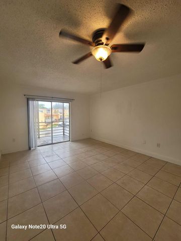 4324 NW 9th Avenue 7-2g, Deerfield Beach, FL 33064