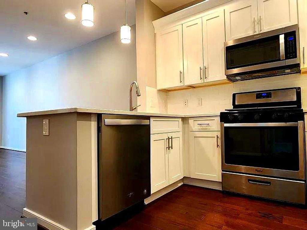 1645 INTERNATIONAL DR #118, Mclean, VA 22102