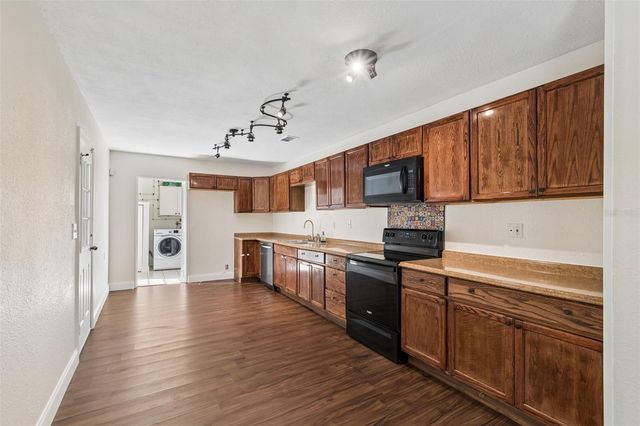 911 E PATTERSON STREET, Tampa, FL 33604